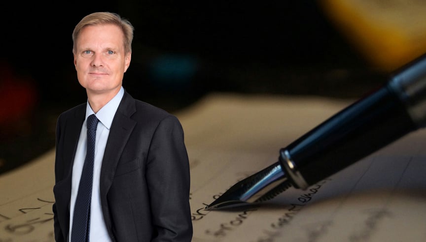 Jens Henriksson i kostym