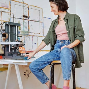 lärare vid skrivbord