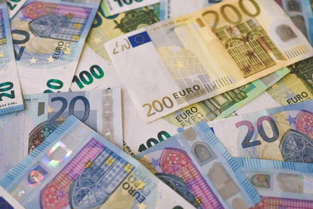pile of euro bills