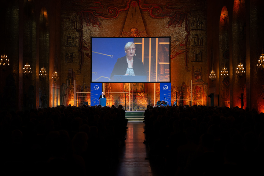 scen med stor sk&auml;rm