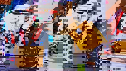 kasserade förpackningar av olika utseende