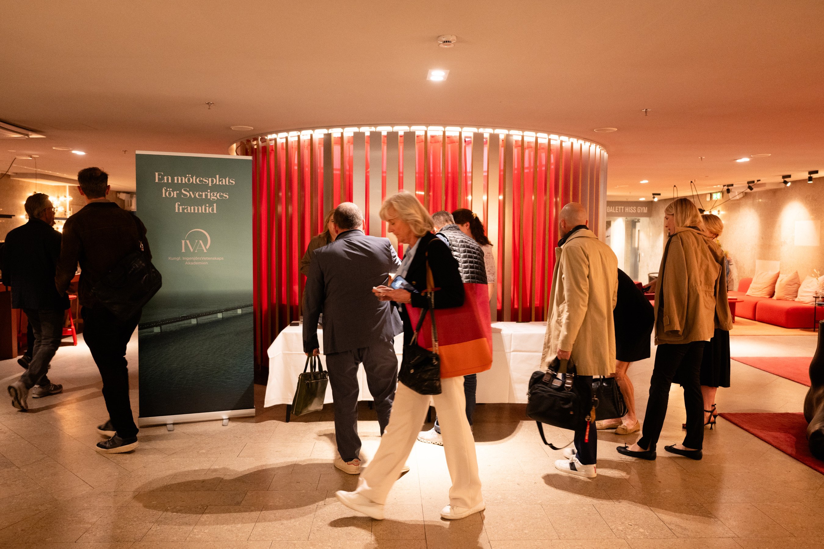 människor på språng