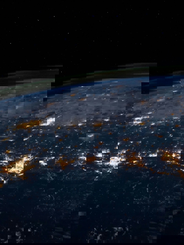 jorden sedd från rymden nattetid