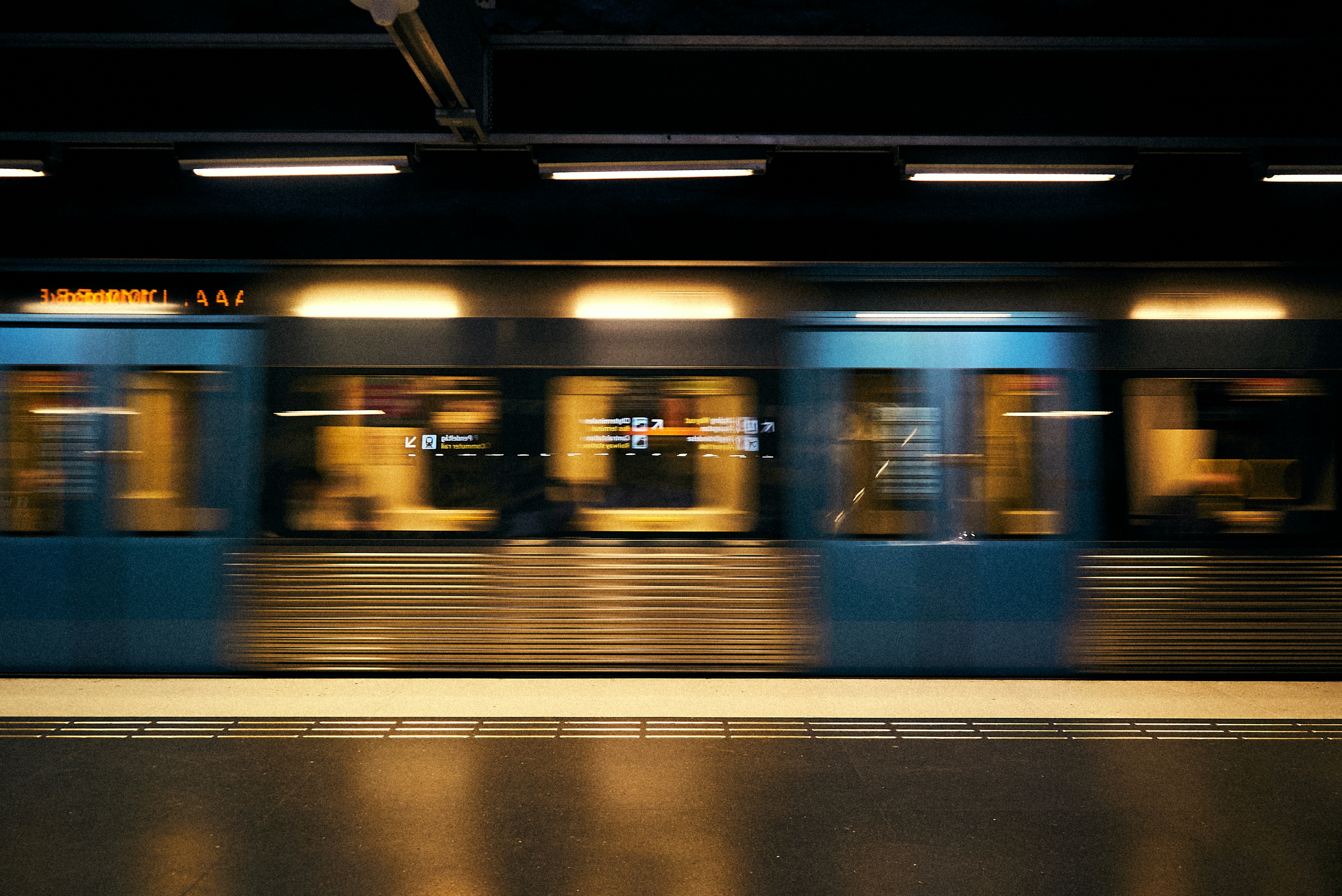 suddig tunnelbanevagn