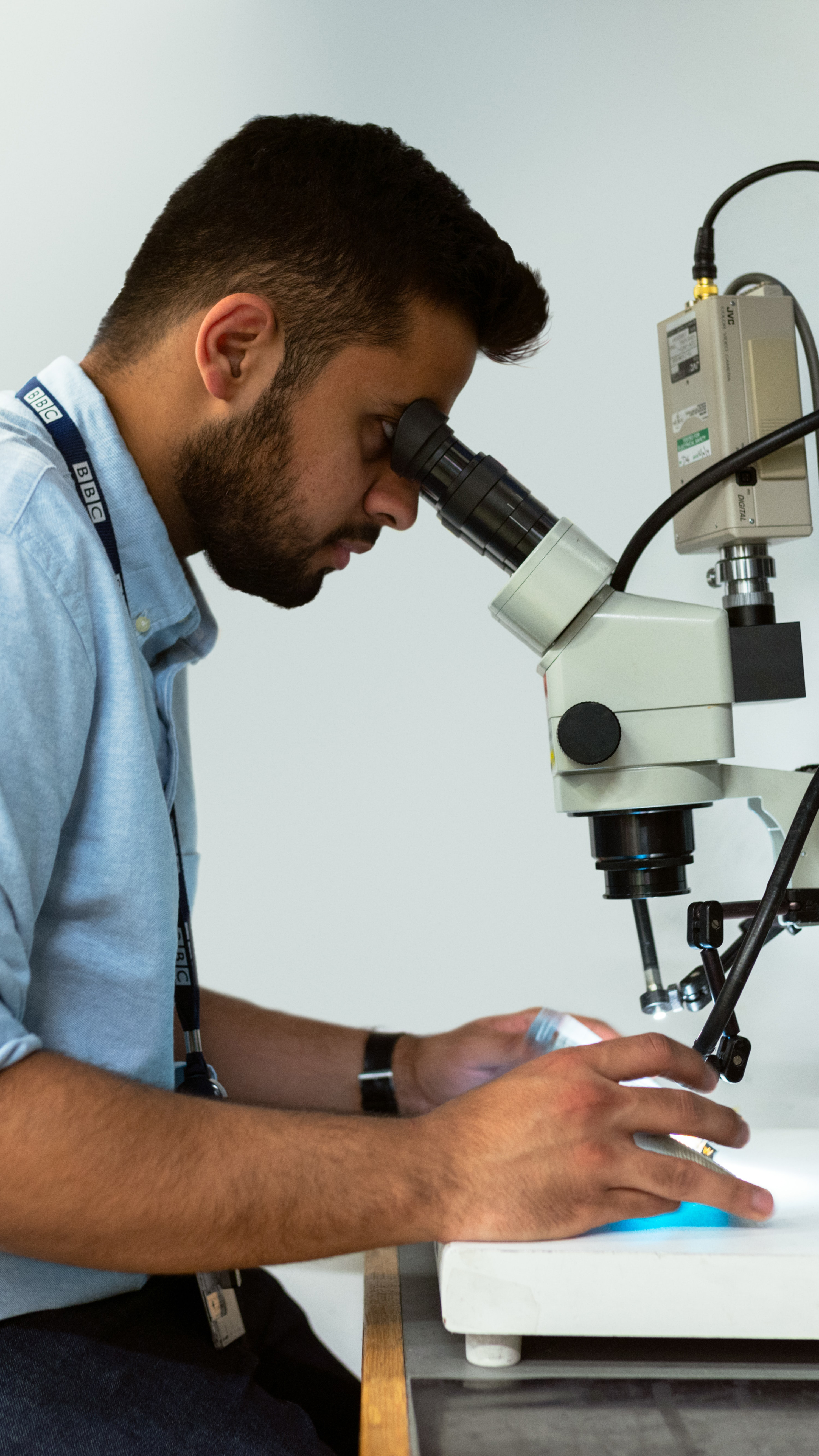 What does an engineer do in biotechnology?